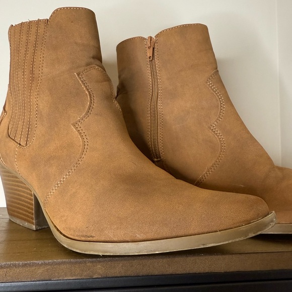 Indigo Rd Tan Ankle Boots - Picture 3 of 11
